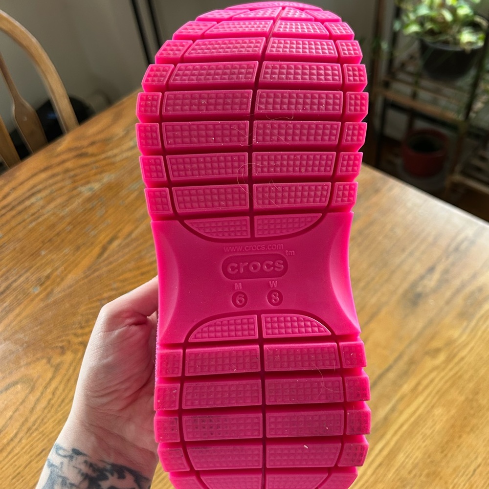 CROCS Iconic Comfort Mega Crush Y2K Platforms - Juicy Hot Pink - Picture 7 of 8